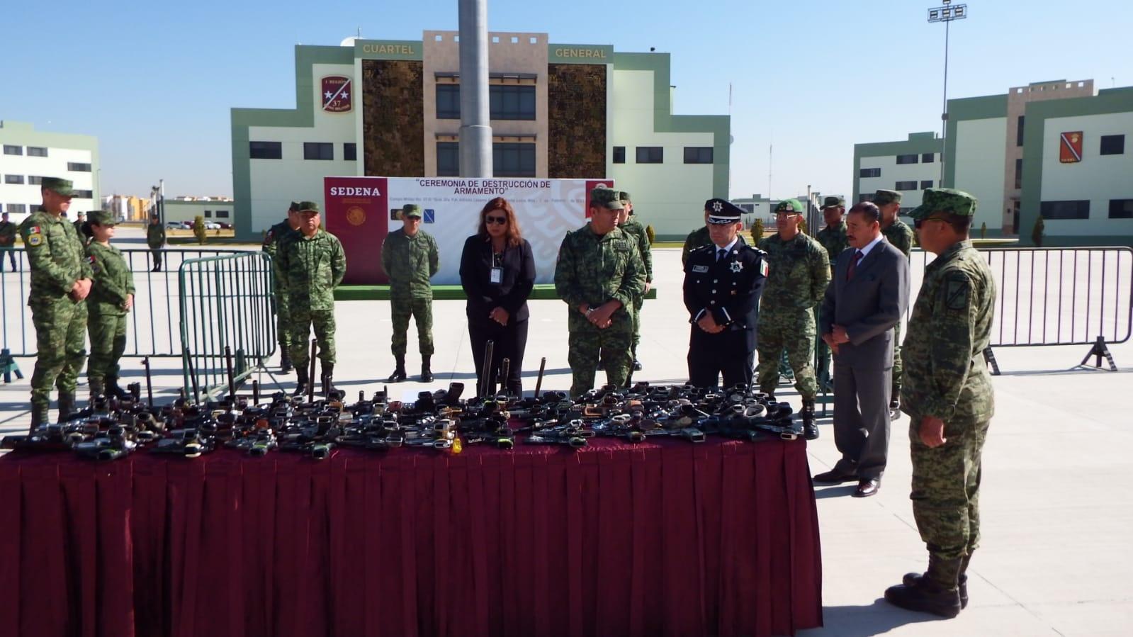 Destruyen armas y municiones decomisadas en municipio del oriente del Edoméx